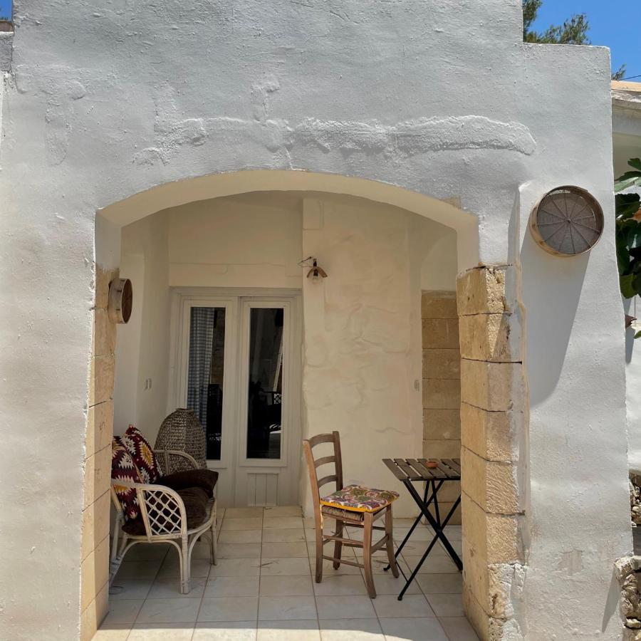 Casa Vacanze Capurre "Trulli E Pajare A Due Passi Dal Pizzo" Галиполи Екстериор снимка