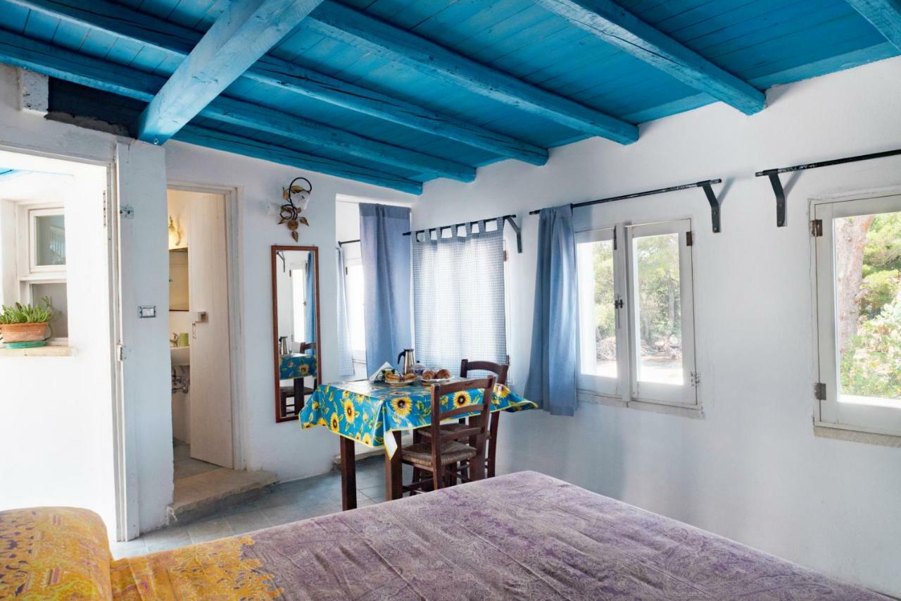 Casa Vacanze Capurre "Trulli E Pajare A Due Passi Dal Pizzo" Галиполи Екстериор снимка